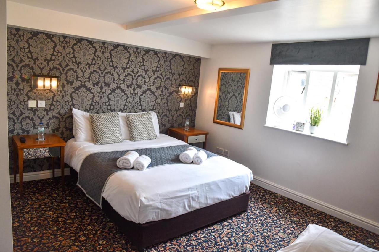 Whiston Hall Bagian luar foto