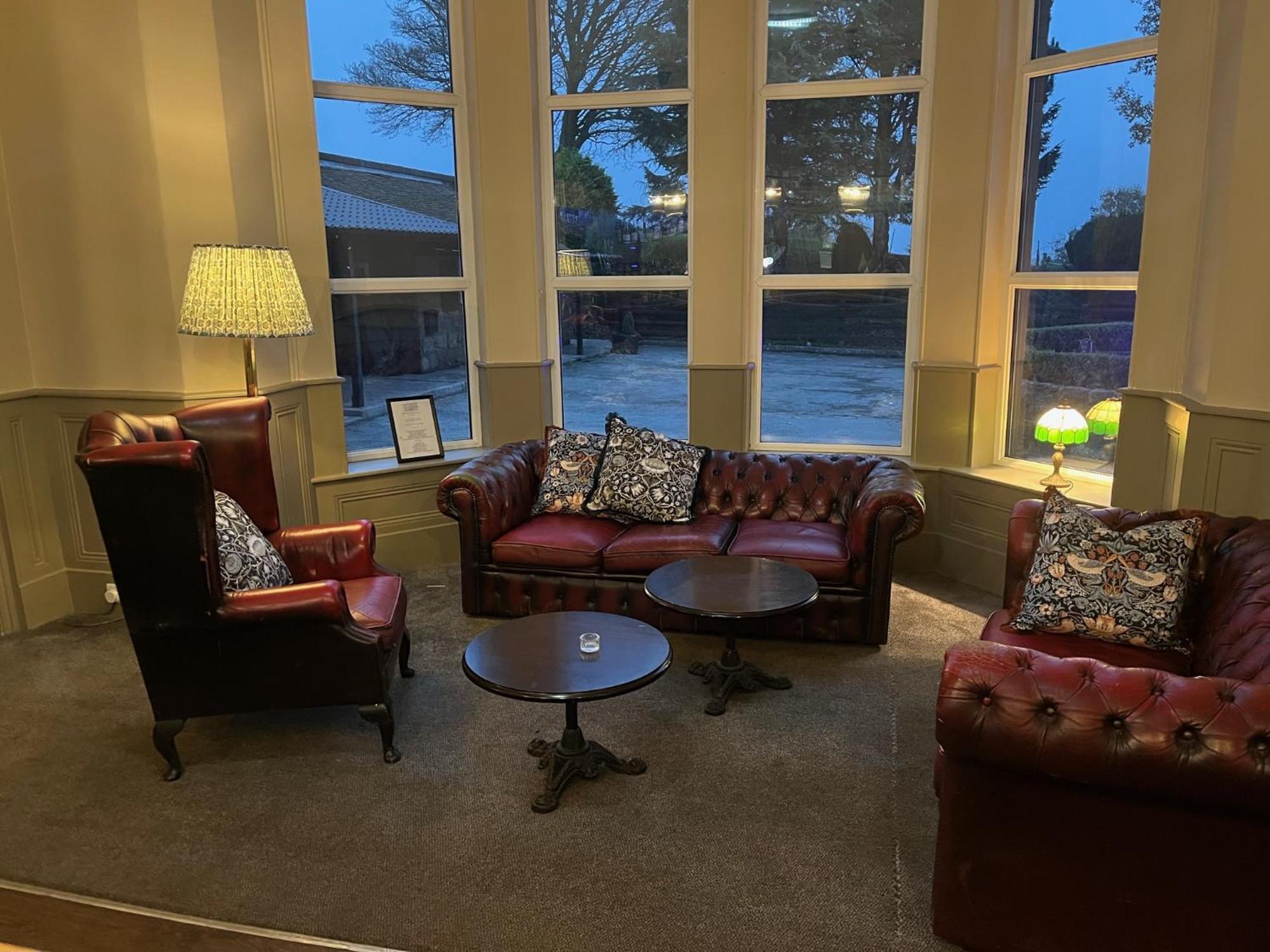 Whiston Hall Bagian luar foto
