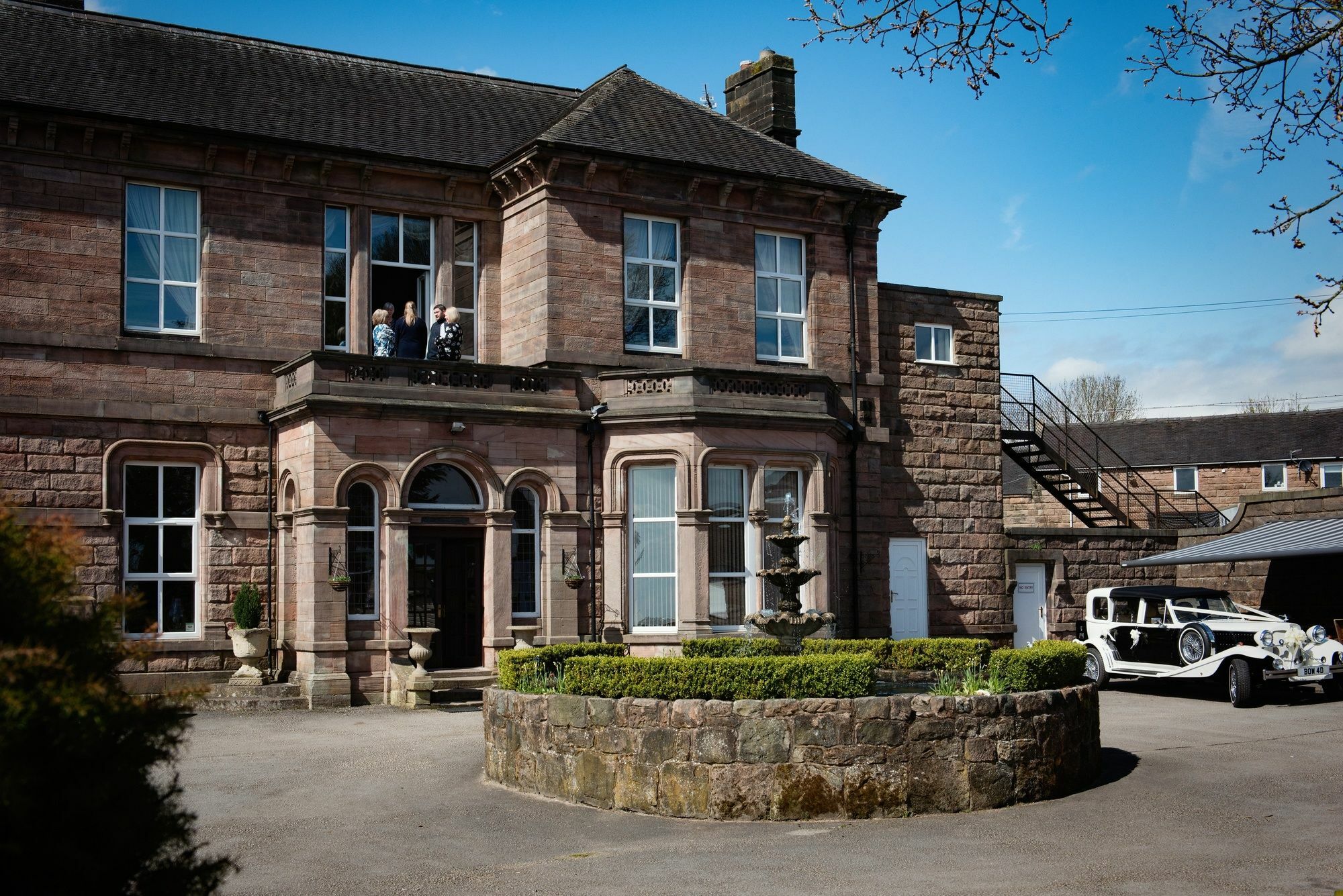 Whiston Hall Bagian luar foto
